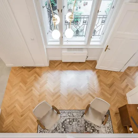 Bpr Scandi - Designer At Kiraly Street With Ac Budapest
